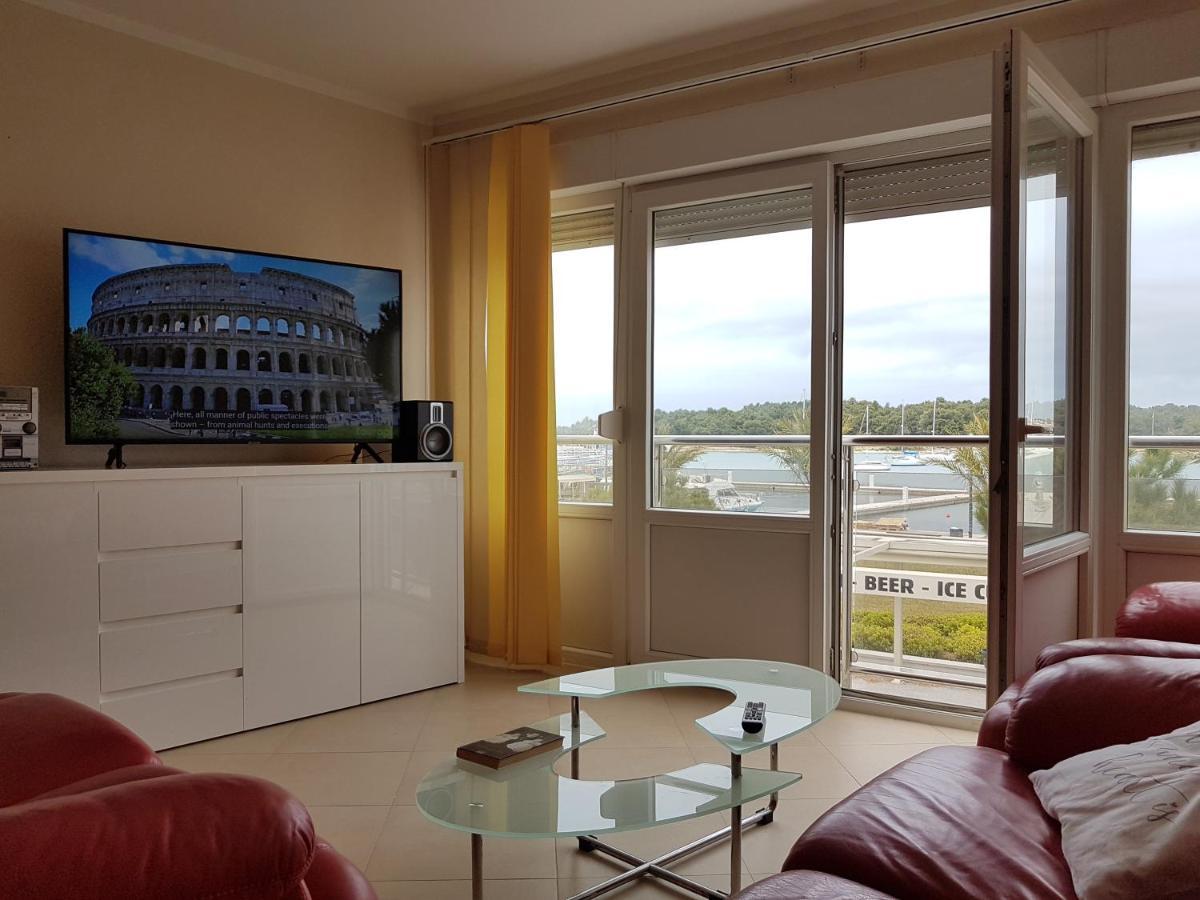 Apartment Dubravka Near The Sandy Beach Медулин Экстерьер фото