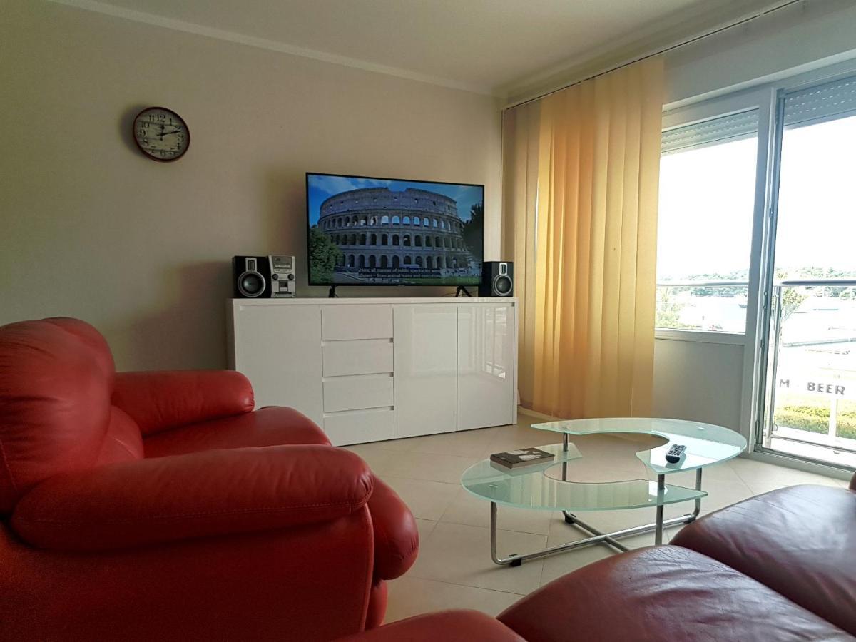 Apartment Dubravka Near The Sandy Beach Медулин Экстерьер фото